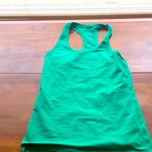 Athleta Women’s small extra long workout top green